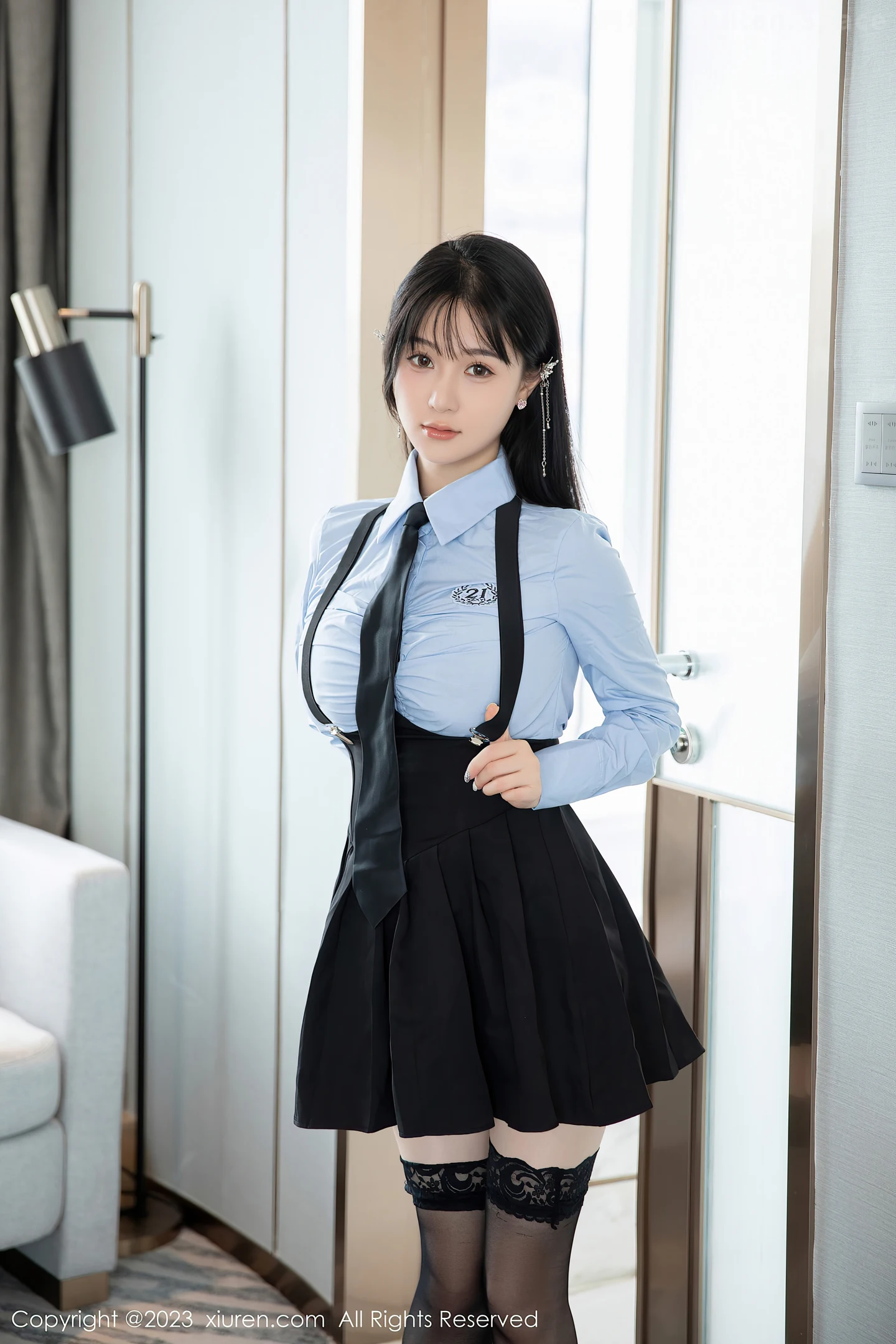 图片[4]-[XiuRen秀人网]VOL.7140 模特柚琪Rich性感学妹装扮半脱露黑色内衣秀丰腴美臀诱惑写真76P-秀人网官方网站